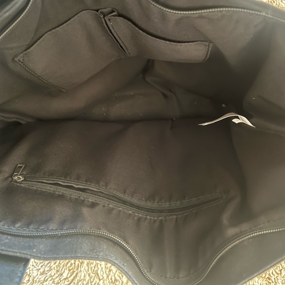 Cute Hispanic pride tote bag with countries written in front. - Picture 4 of 7